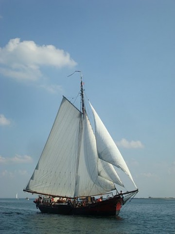 zeilklipper Nieuwe Maen • Zierikzee • Zeeland, Zuid-Holland, IJsselmeer, Waddenzee