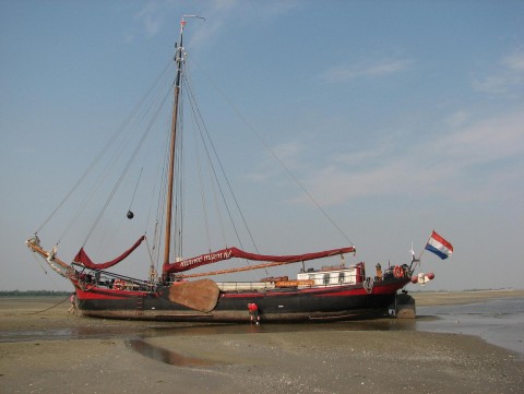 Schip 990017  zeilklipper Zierikzee  Nieuwe Maen