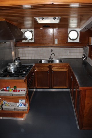 Schip 990023 � Steilsteven Hoorn � Rival